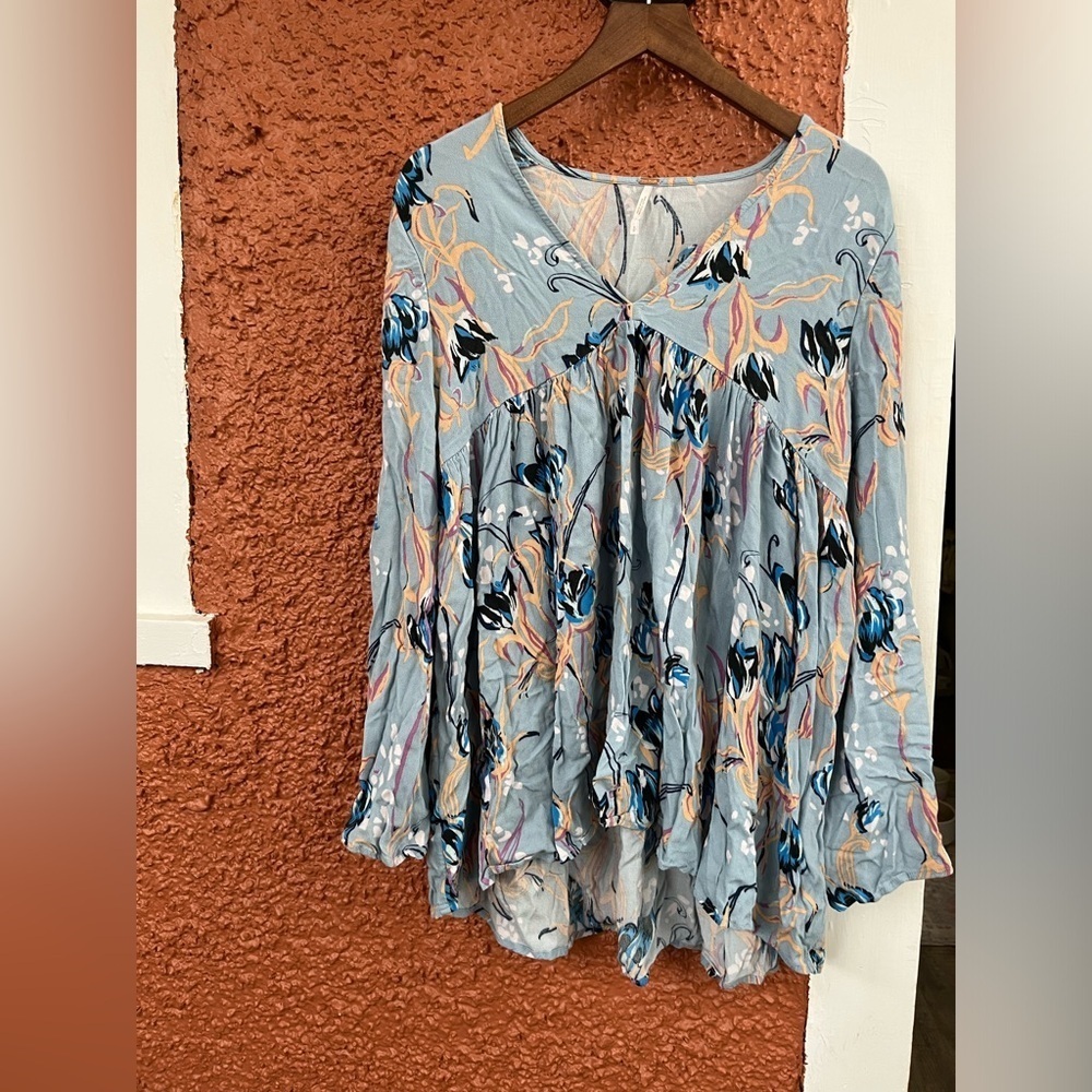 Free People Blue Floral Long Sleeve Tunic Top Size Small Bohemian Hippie